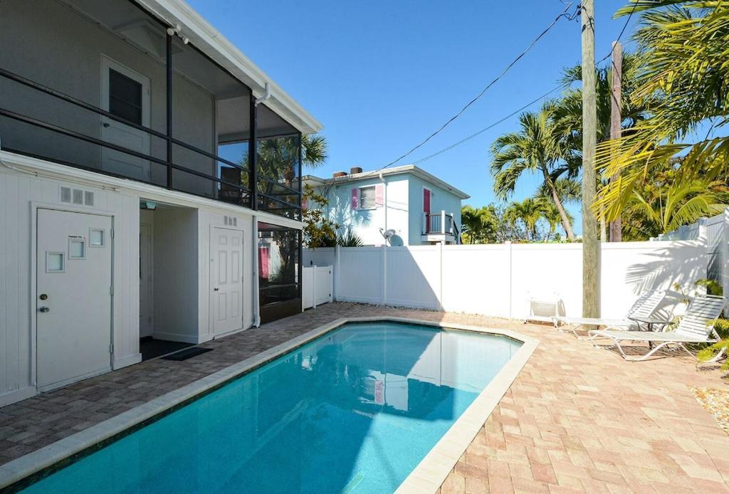 Canal 309 - Right In Siesta Key Village! エクステリア 写真