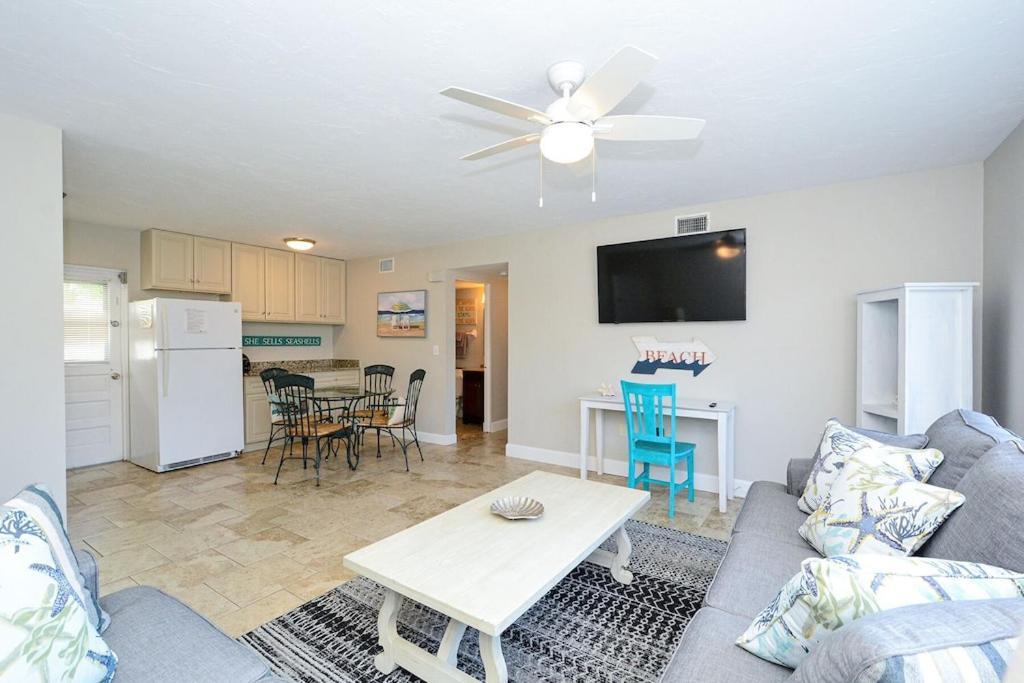 Canal 309 - Right In Siesta Key Village! エクステリア 写真