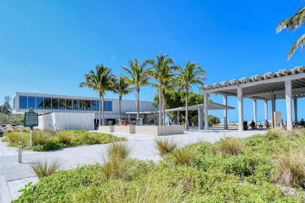 Canal 309 - Right In Siesta Key Village! エクステリア 写真